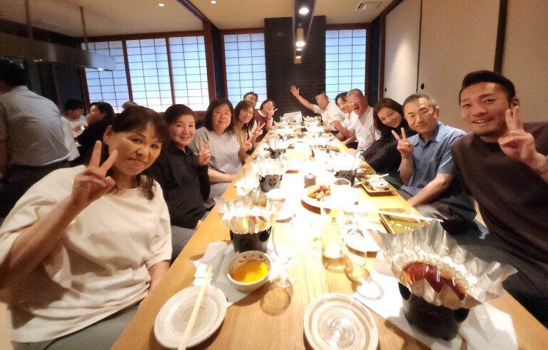 明日のキックオフ大会を前に、懇親会です。